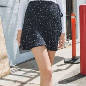 BRANDY MELVILLE WRAP SKIRT